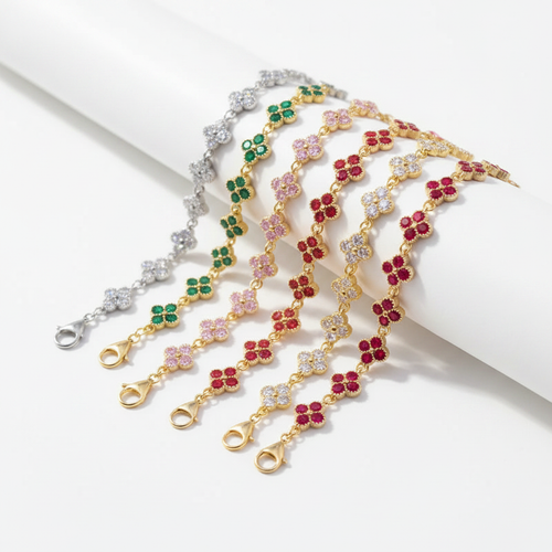 Clover Charm Bracelet White
