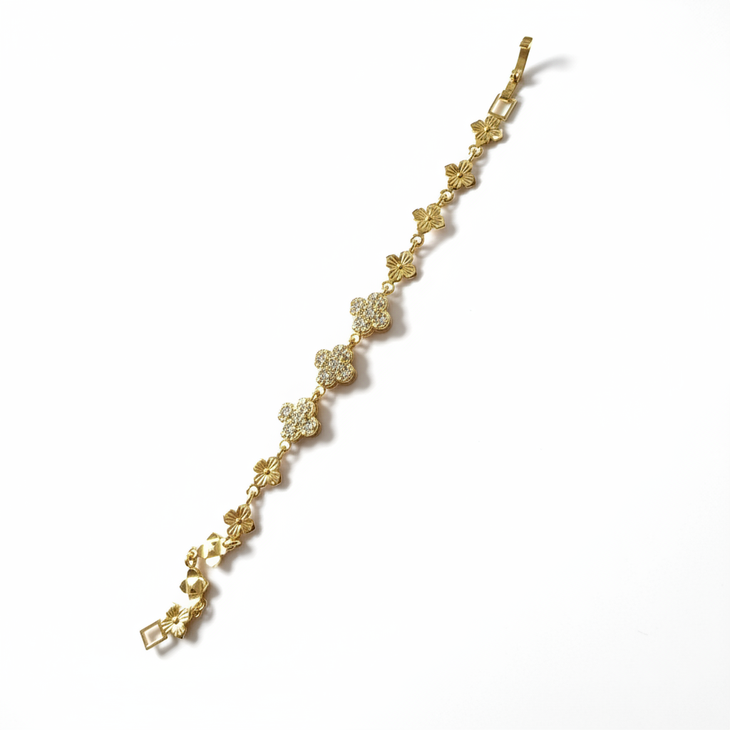 The Pavé Flora Link Bracelet